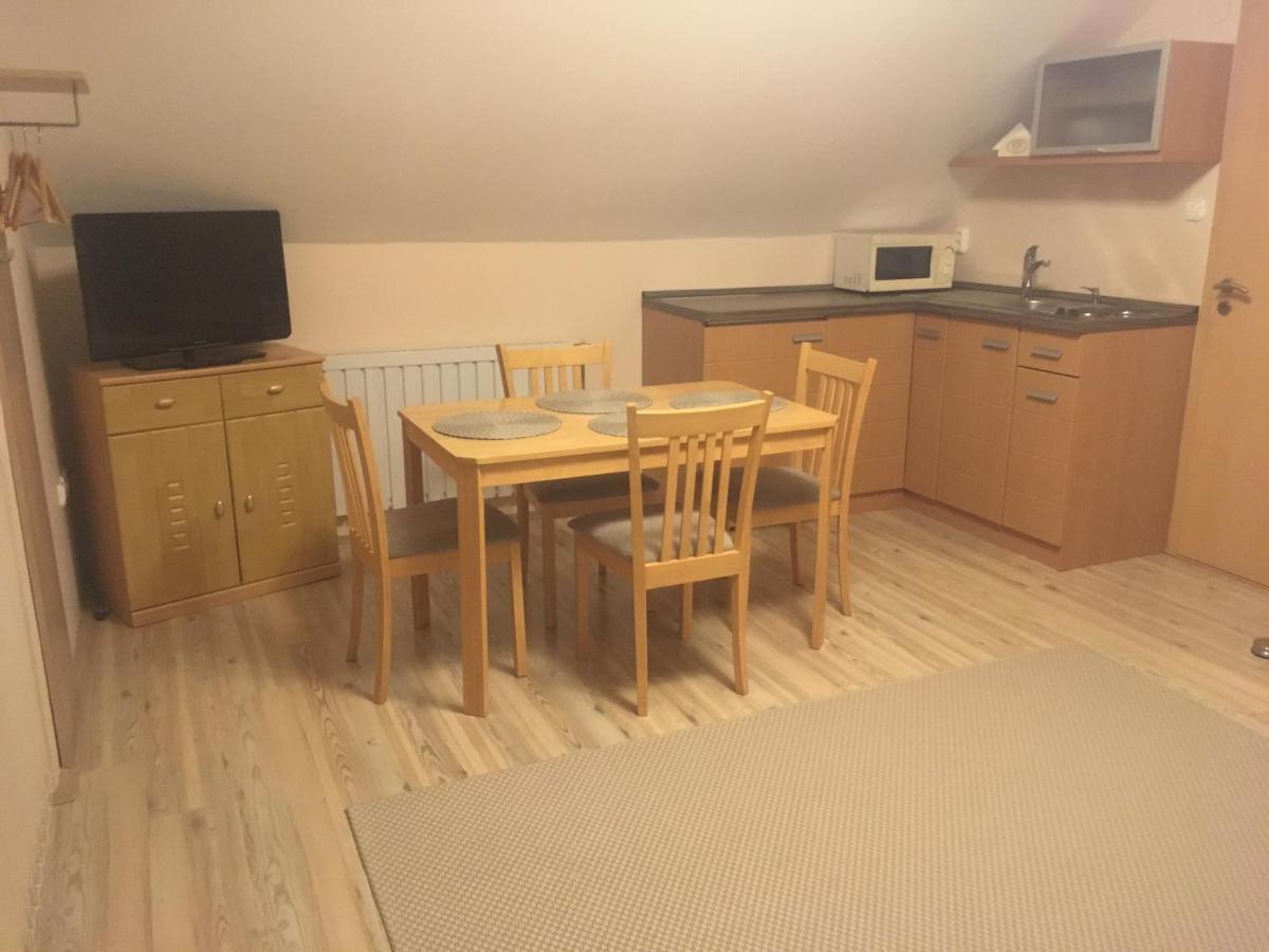 Anonim Apartman Villány Extérieur photo